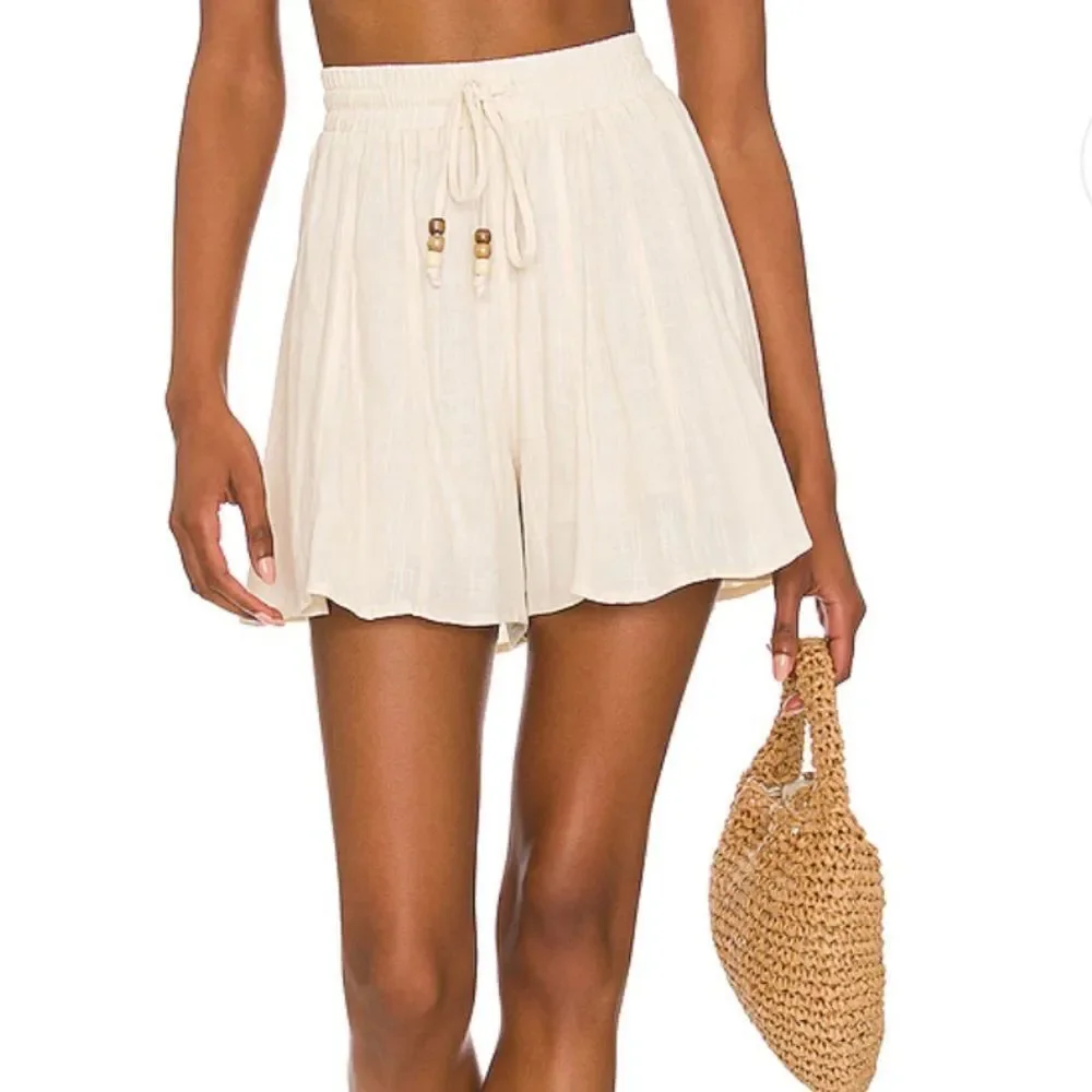 ‎Heartloom Delaney Short in Bisque